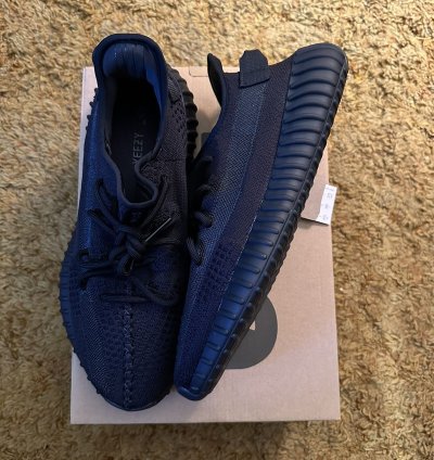 Yeezy 350 V2 Onyx