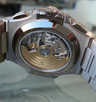 Patek Philippe Nautilus 40th Anniversary White Gold Blue Dial - 5976 1g Limited Edition Timepiece Introduced In 2016 To Commemorate The 40th Anniversary Of The Nautilus Collection 5976 1g-001
