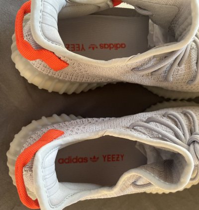 Yeezy 350 V2 Tail Light Adidas - Size 8