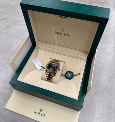 Rolex Day-date 40 40mm - 228235 - Olive Dial - Anniversary - 2024 - Rose Gold