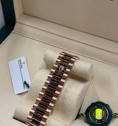Rolex Day-date 40 40mm - 228235 - Olive Dial - Anniversary - 2024 - Rose Gold