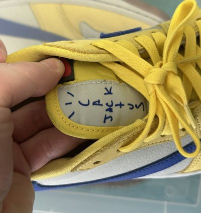 Air Jordan 1 Low Travis Scott Canary