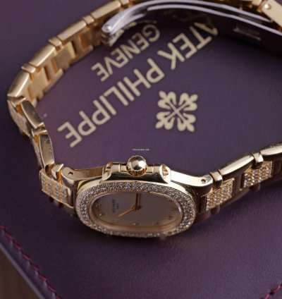 Patek Philippe Nautilus 4700 54j-001