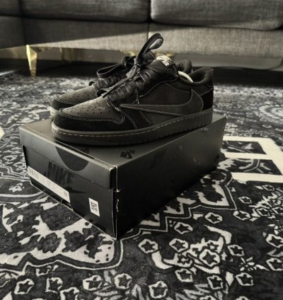 Air Jordan 1 Low Travis Scott Phantom