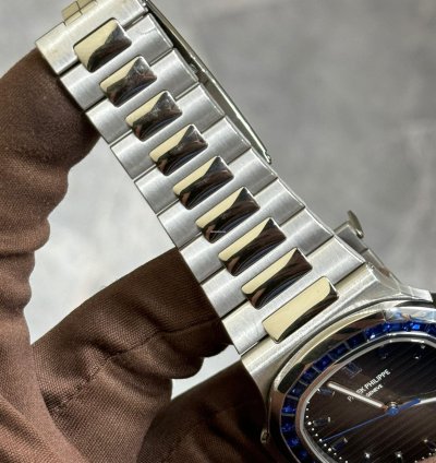 Patek Philippe Nautilus 5711 111p-001