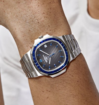 Patek Philippe Nautilus 5711 111p-001 Platinum Blue Sapphire