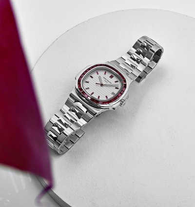 Patek Philippe Nautilus 5711 112p-010 Platinum White Dial Ruby Bezel