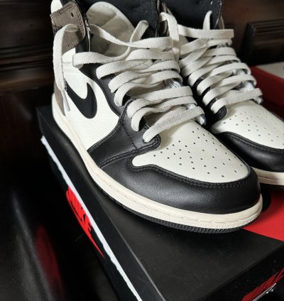 Air Jordan 1 Mocha Retro High Og