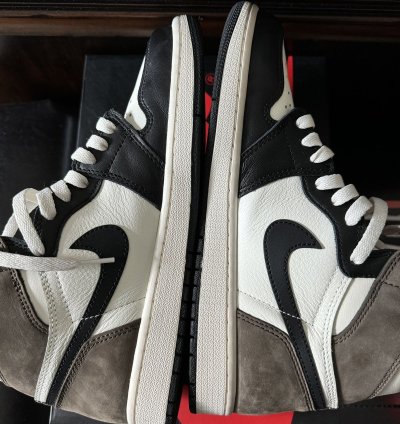 Air Jordan 1 Mocha Retro High Og