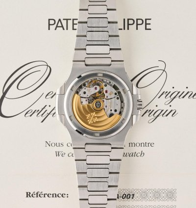 Patek Philippe Nautilus 5711 1a - Blue Dial - Excellent Condition - Full Set