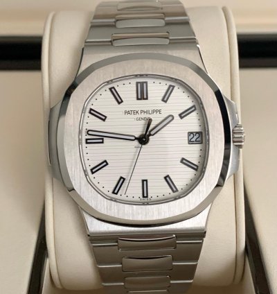 Patek Philippe Nautilus 5711 1a 2012 Full Set