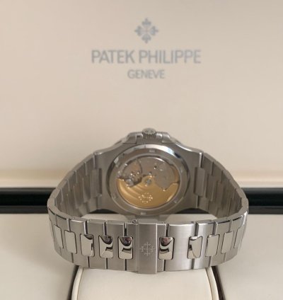 Patek Philippe Nautilus 5711 1a 2012 Full Set