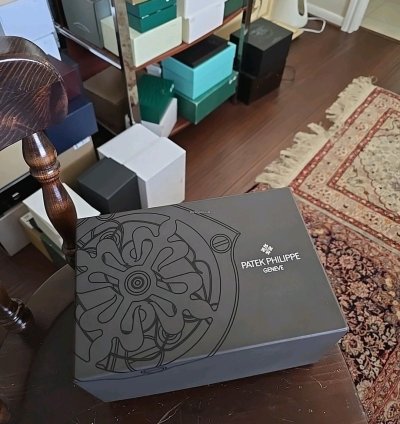 Patek Philippe Nautilus 5711 1a 40mm Blue Dial Auto Watch 2008 Papers