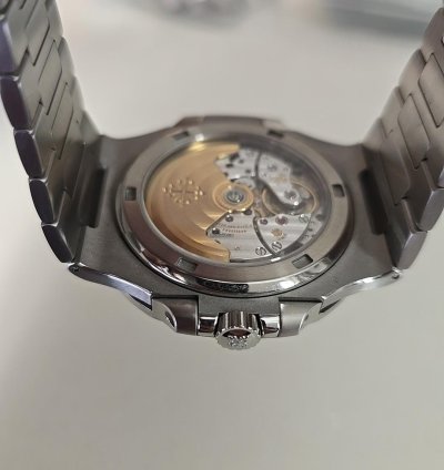 Patek Philippe Nautilus 5711 1a 40mm Blue Dial Auto Watch 2008 Papers