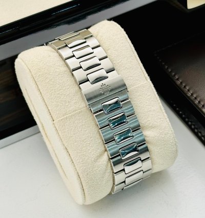 Patek Philippe Nautilus 5711 1a Blue Dial
