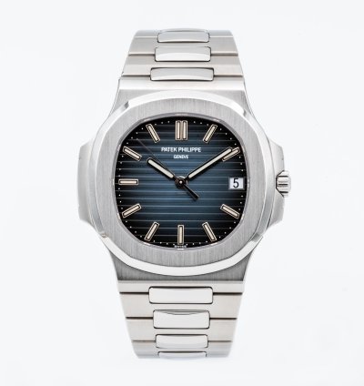 Patek Philippe Nautilus 5711 1a Blue Dial Steel Bracelet Full Set