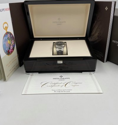 Patek Philippe Nautilus 5711 1a Blue Mint