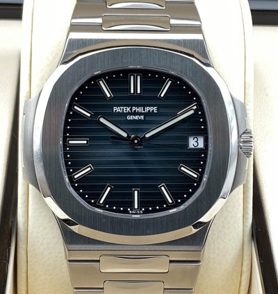 Patek Philippe Nautilus 5711 1a Blue Mint
