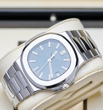 Patek Philippe Nautilus 5711 1a Blue Service 2025