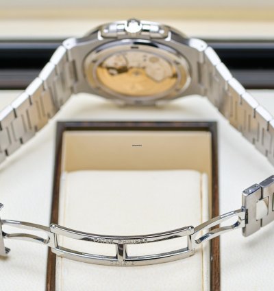Patek Philippe Nautilus 5711 1a Blue Service 2025
