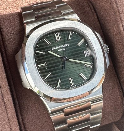 Patek Philippe Nautilus 5711 1a Green Factory Dial Orig Blue Dial Cal 315 Extract Of The Archives
