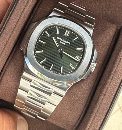 Patek Philippe Nautilus 5711 1a Green Factory Dial Orig Blue Dial Cal 315 Extract Of The Archives
