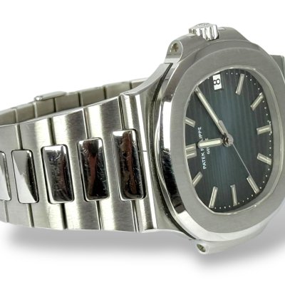 Patek Philippe Nautilus 5711 1a-001 - 2007 - Nautilus - Box And Papers - Blue Dial - Rarer Geneva Seal Model