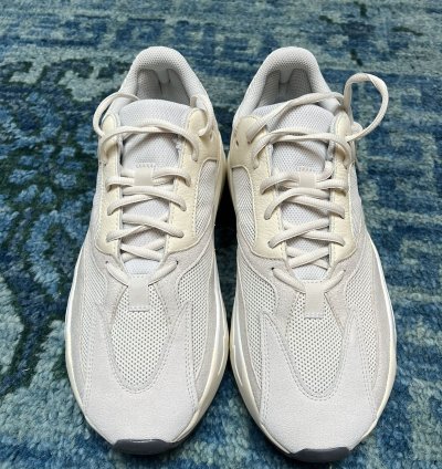 Yeezy 700 Analog