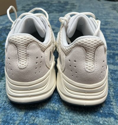 Yeezy 700 Analog