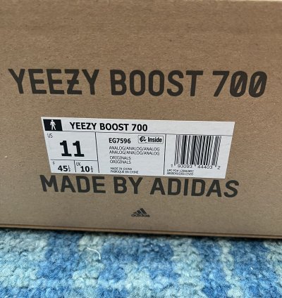 Yeezy 700 Analog