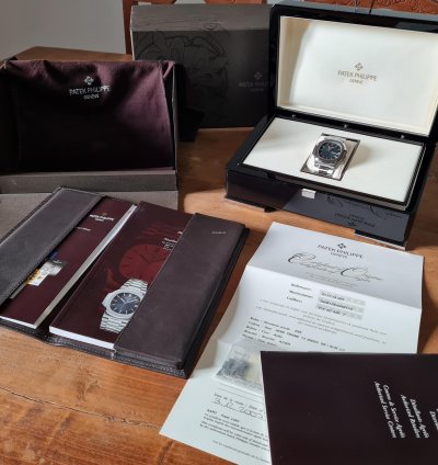 Patek Philippe Nautilus 5711 1a-001 Acier - Noir Trame - Full Set