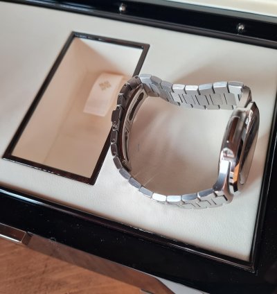 Patek Philippe Nautilus 5711 1a-001 Acier - Noir Trame - Full Set