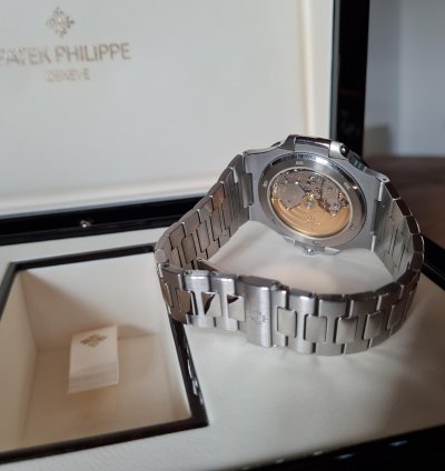 Patek Philippe Nautilus 5711 1a-001 Acier - Noir Trame - Full Set