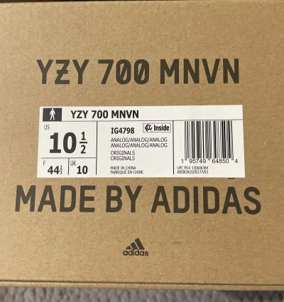 Yeezy 700 Mnvm Analog