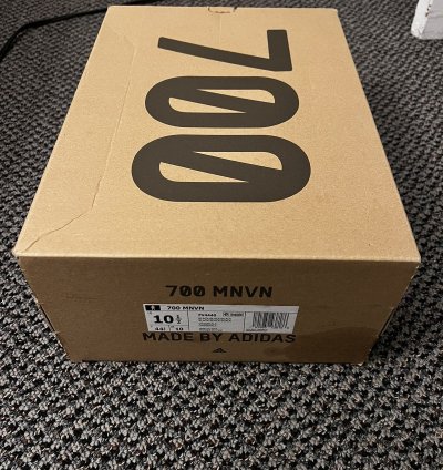 Yeezy 700 Mnvn