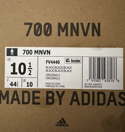 Yeezy 700 Mnvn