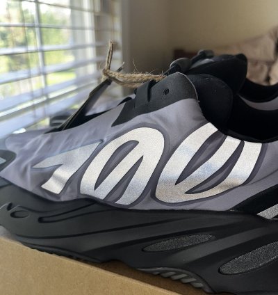 Yeezy 700 Mnvn Geode Adidas - Size 11 Ds