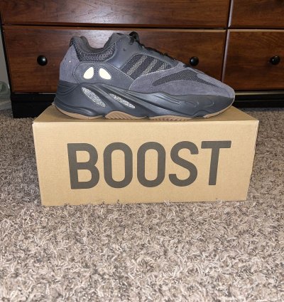 Yeezy 700 Utility Black