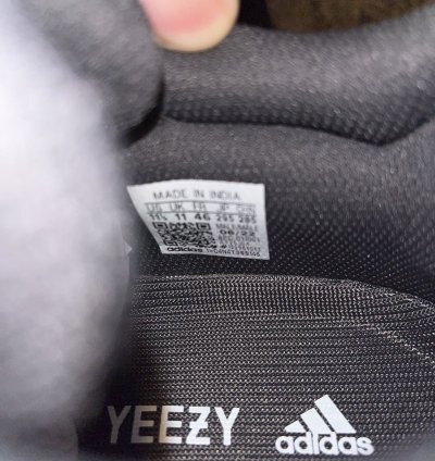 Yeezy 700 Utility Black