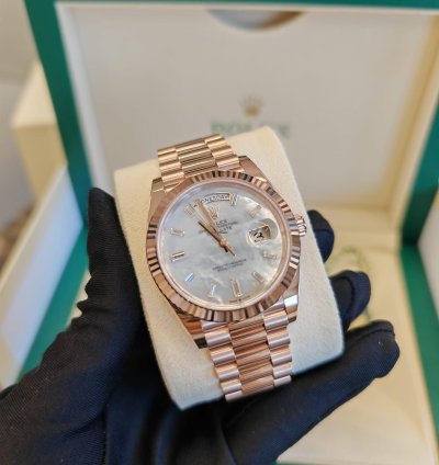 Rolex Day-date 40 40mm 228235 White Mother Of Pearl Diamonds Dial Ng White