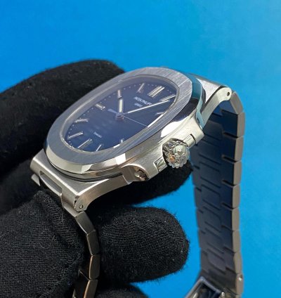Patek Philippe Nautilus 5711 1a-010 Blue Tiffany Co Nautilus