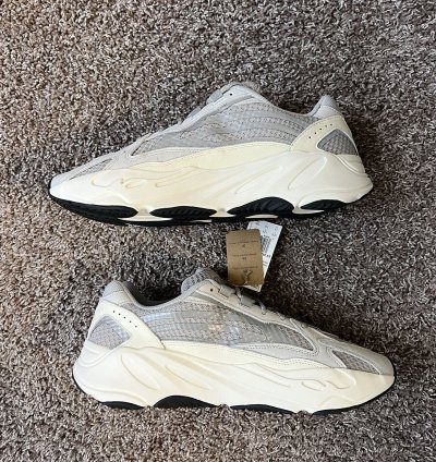 Yeezy 700 V2 Static