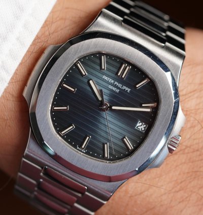 Patek Philippe Nautilus 5711 1a-010 Box Papers