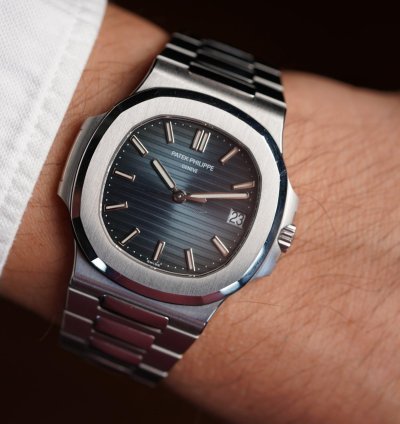 Patek Philippe Nautilus 5711 1a-010 Box Papers