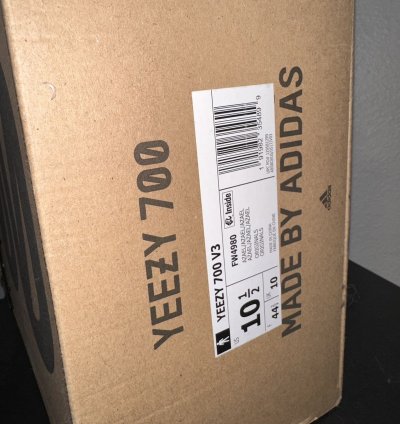 Yeezy 700 V3