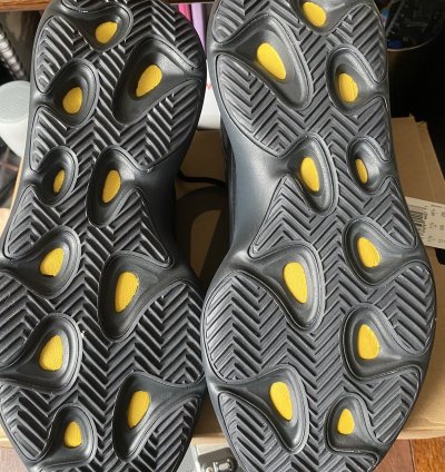 Yeezy 700 V3 Alvah