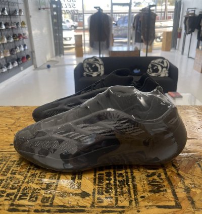 Yeezy 700 V3 Alvah 14 5