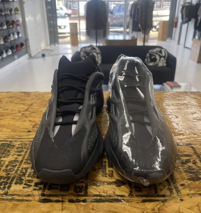 Yeezy 700 V3 Alvah 14 5