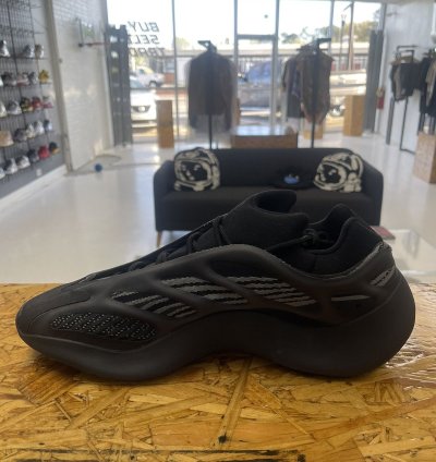 Yeezy 700 V3 Alvah 14 5