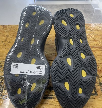 Yeezy 700 V3 Alvah 14 5